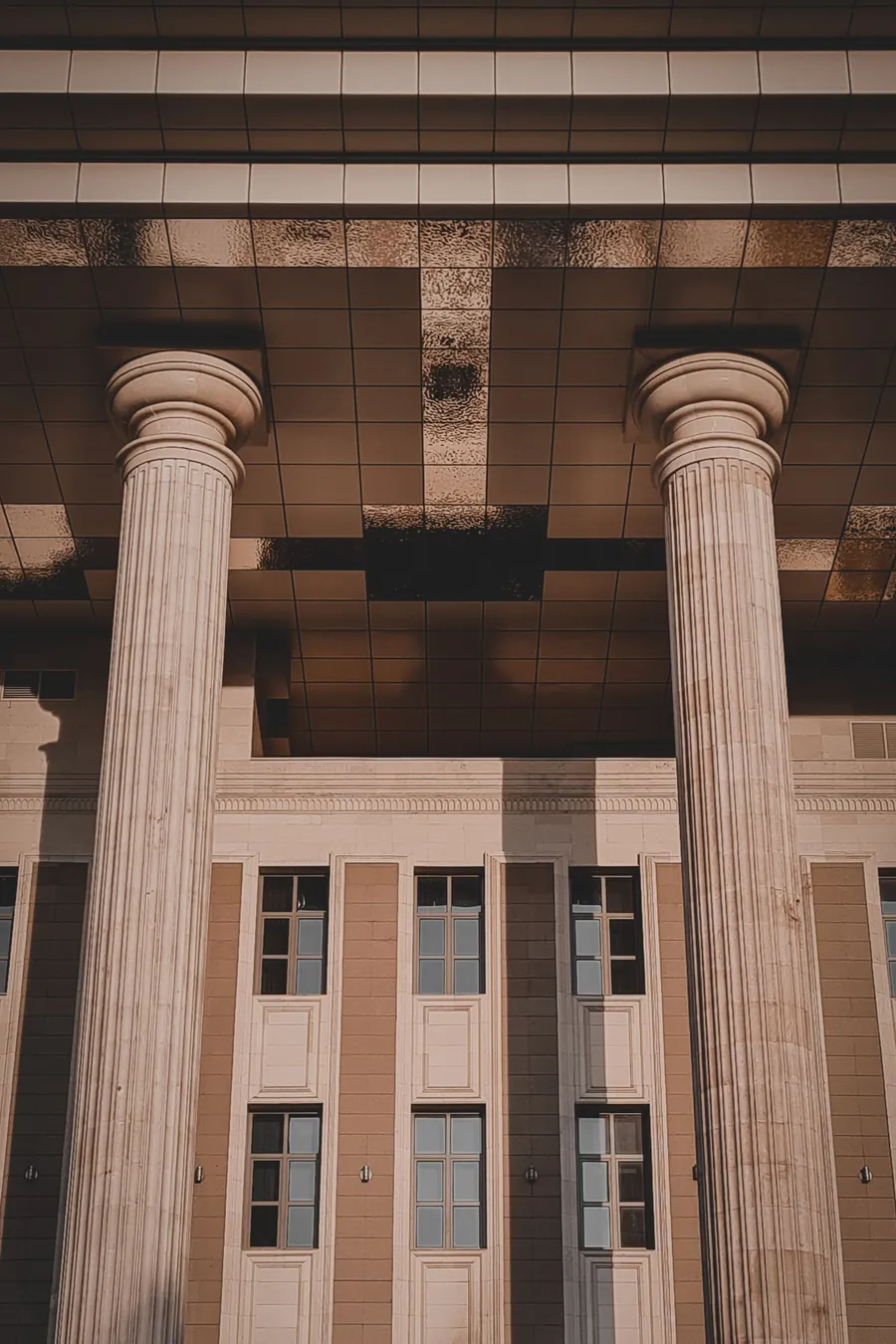 Stone courthouse columns
